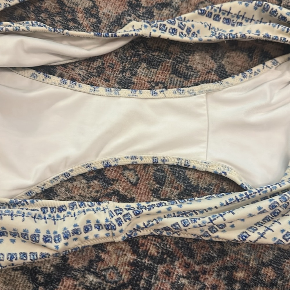 Victoria’s Secret One-Piece Swimsuit, size M - Picture 8 of 9